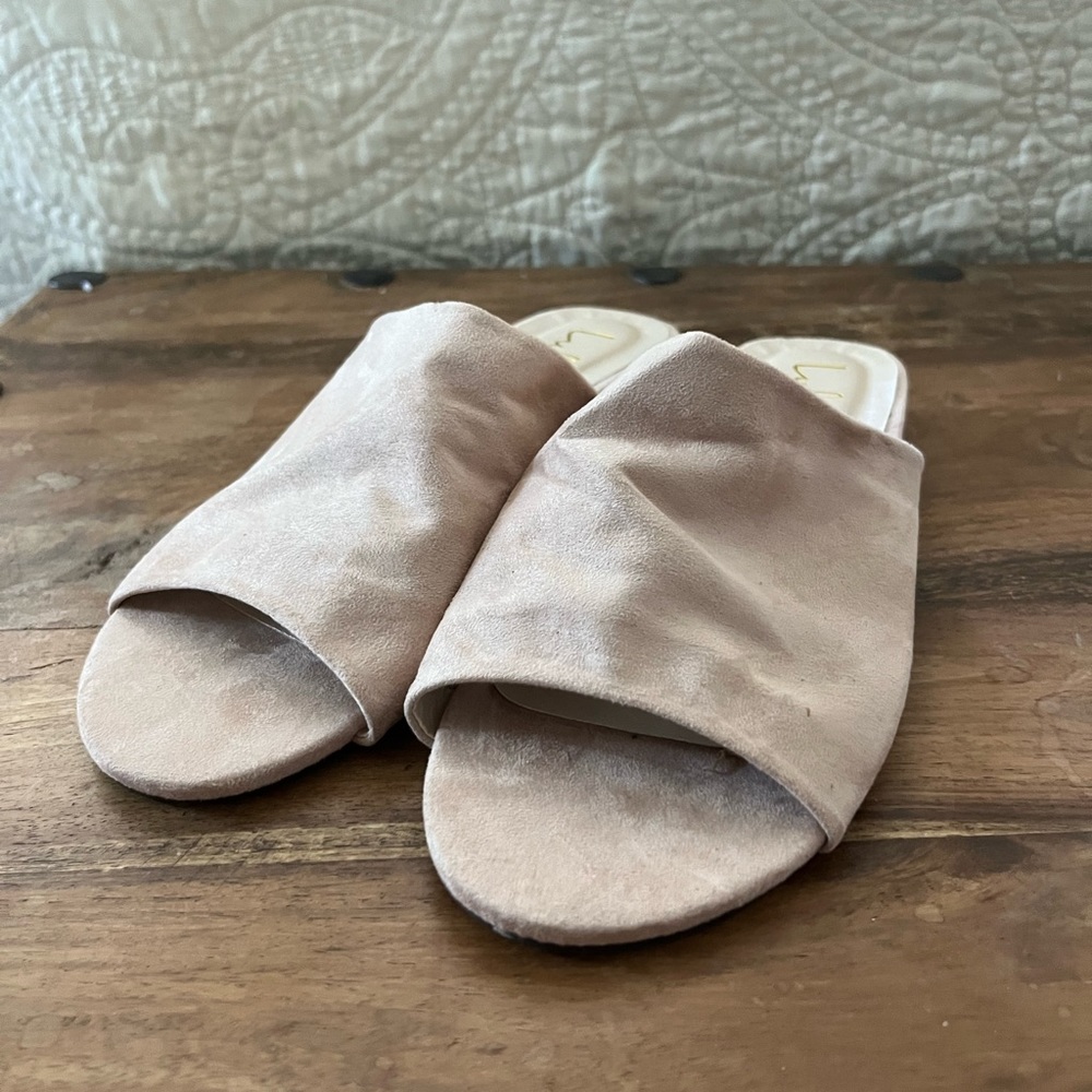 Lulus Sandals - Picture 1 of 4